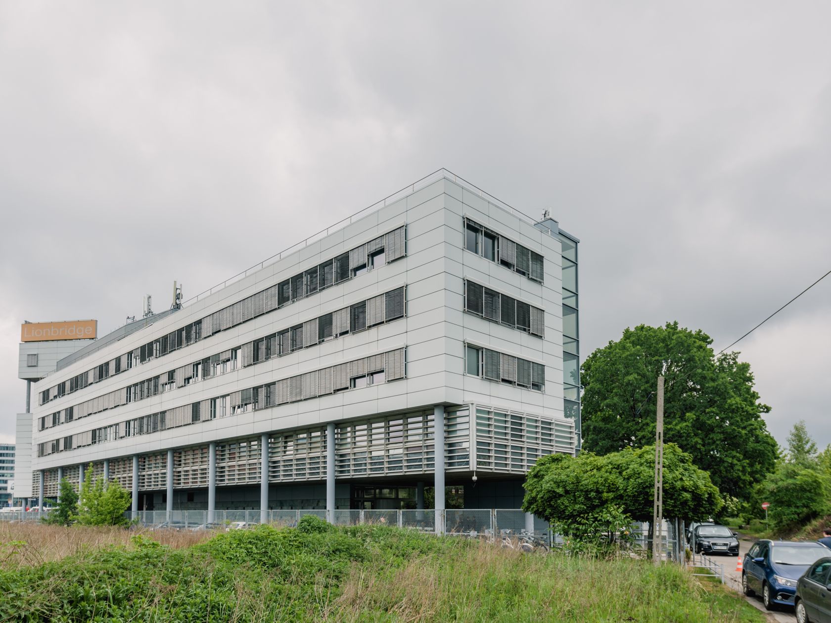 TAIFUN OFFICE BUILDING