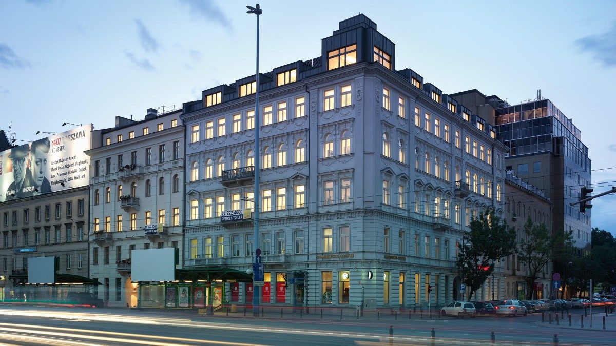 image_warsaw-business-center-by-twilight_uir70350023_20161121_lipinski-passage.jpg