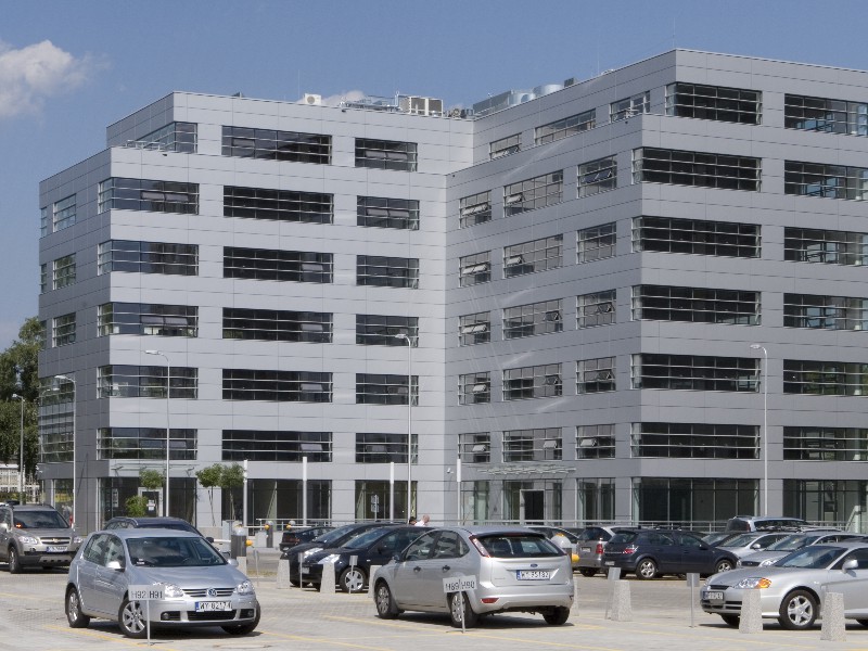 CYBERNETYKI OFFICE PARK – LUMINAR
