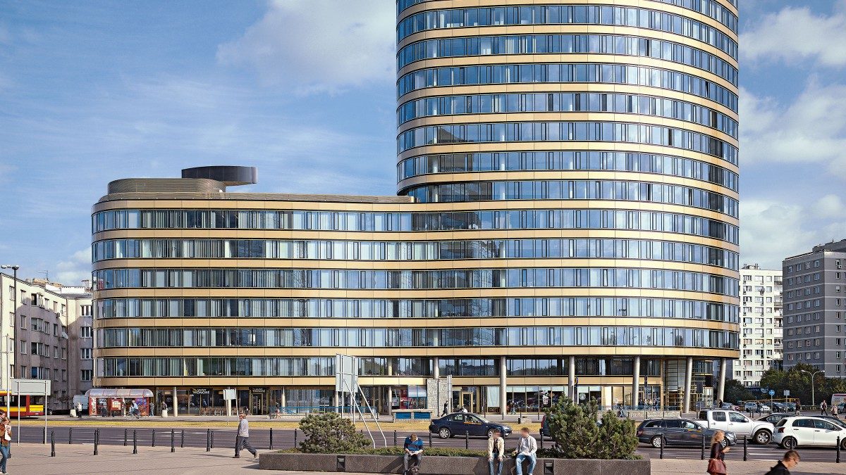 picture_office-building-warsaw-poland-blue-sky_20160413_zebra-tower.jpg